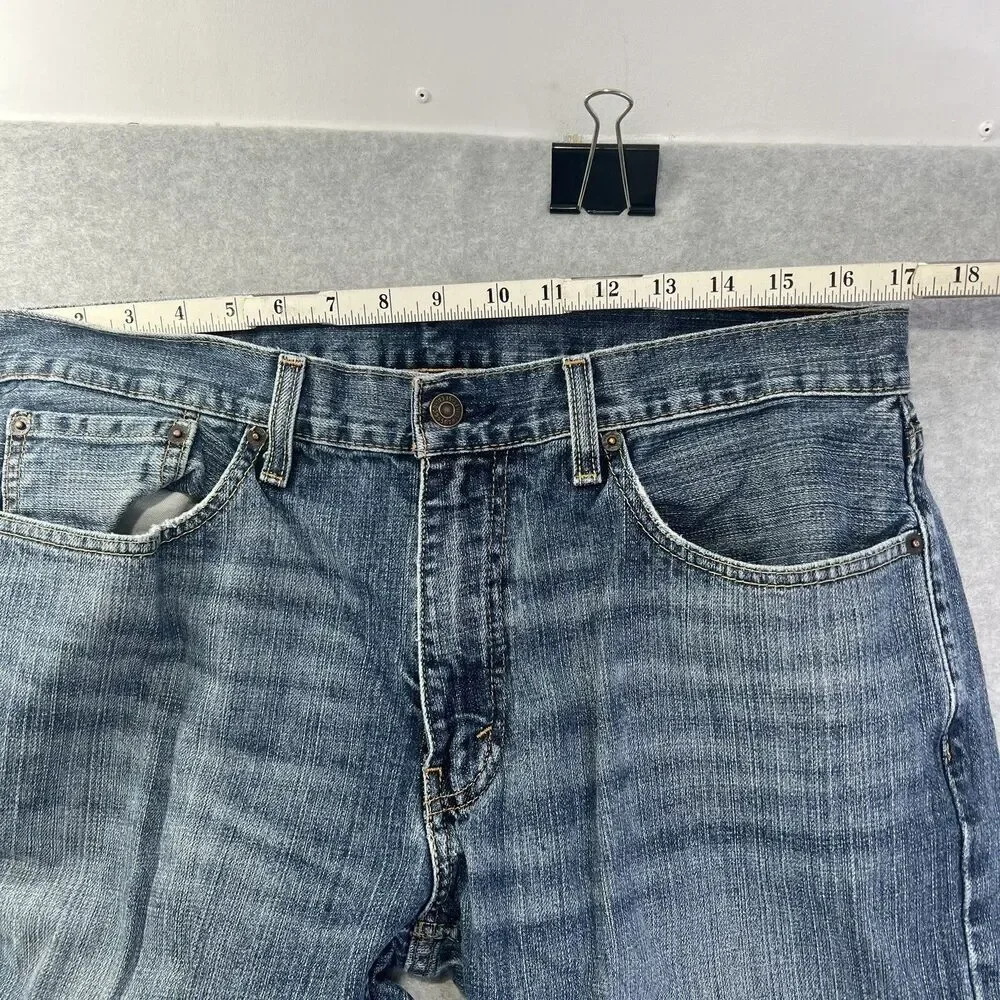 Levi's 559 Jeans Mens 33 Blue Straight Relaxed Fit Distressed Measures 33x31 - Picture 9 of 14